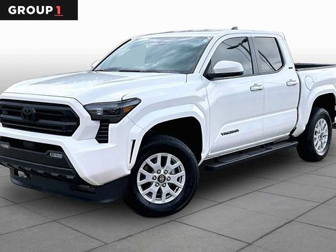 Used 2025 Toyota Tacoma SR5 AWD/4WD image 1