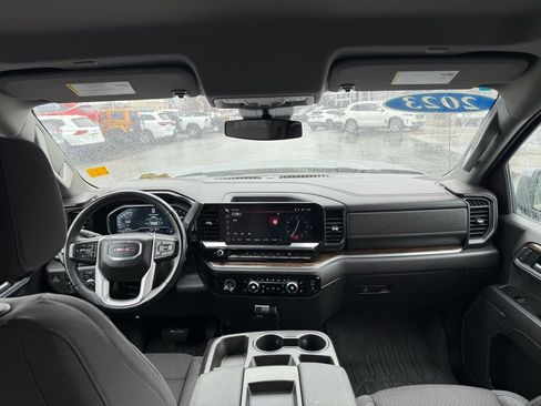 Used 2023 GMC Sierra 1500 SLE image 21