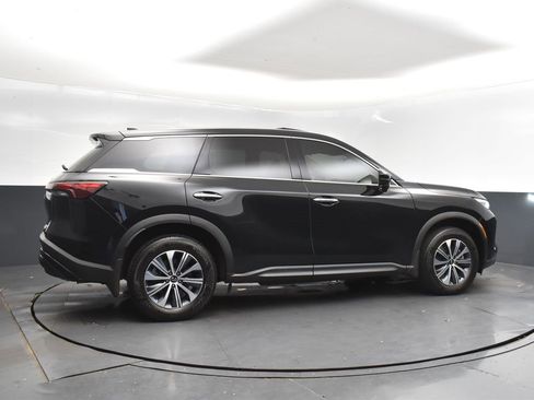 Certified 2025 INFINITI QX60 Pure image 8