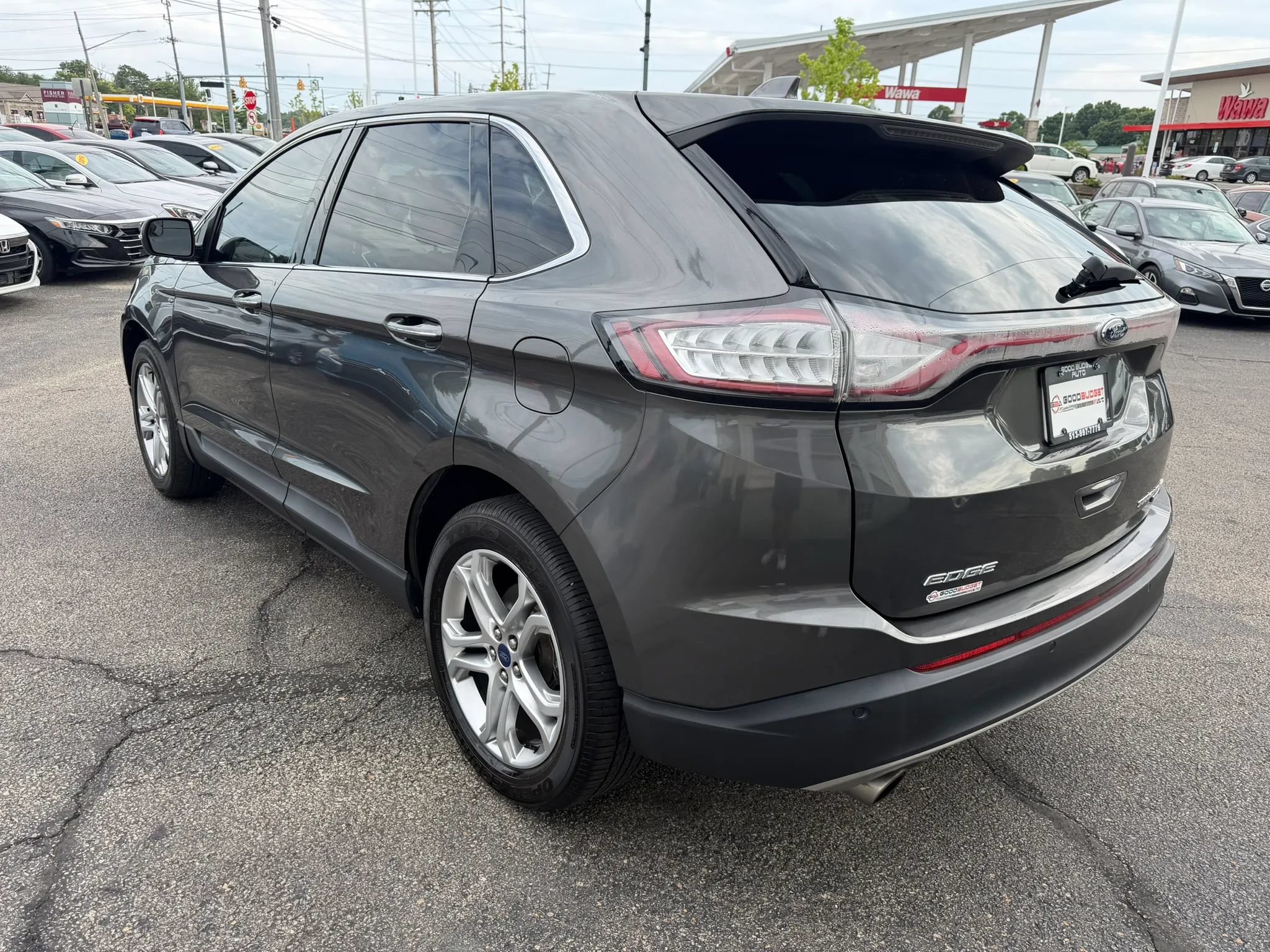 Used 2018 Ford Edge Titanium AWD/4WD image 3