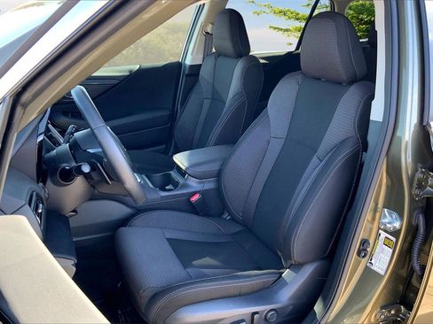 Certified 2025 Subaru Outback Premium image 21