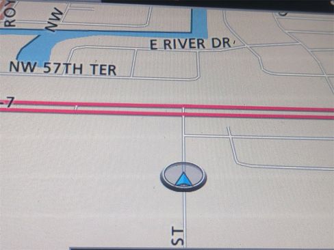 Used 2015 Land Rover Range Rover Sport Supercharged image 25