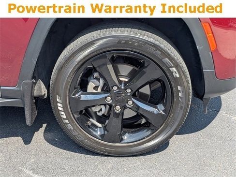 Used 2023 Jeep Grand Cherokee Altitude image 11