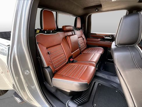 Certified 2024 GMC Sierra 3500 Denali Ultimate AWD/4WD image 21
