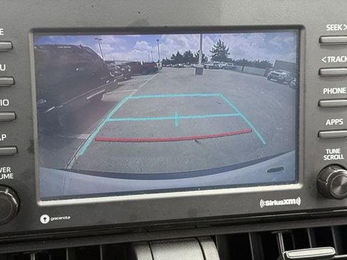 Used 2022 Toyota RAV4 XLE FWD image 17