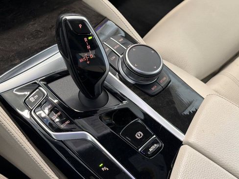 Used 2021 BMW 540i w/ M Sport Package RWD image 19
