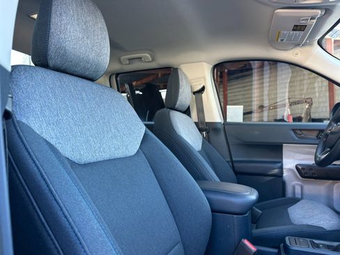 Used 2025 Ford Maverick XLT w/ Equipment Group 301A image 17