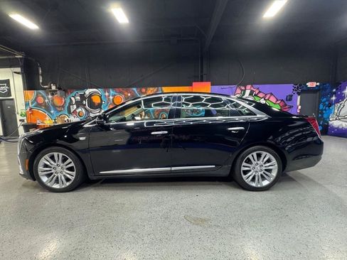 Used 2019 Cadillac XTS Luxury FWD image 2