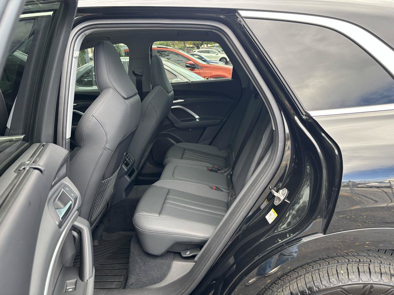 Used 2025 Audi Q5 Premium Plus w/ Premium Plus AWD/4WD image 16