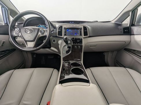 Used 2014 Toyota Venza XLE FWD image 5