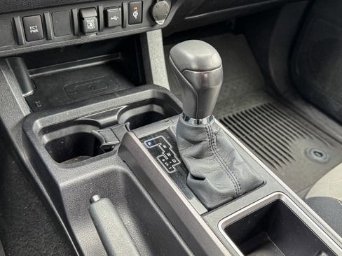 Used 2023 Toyota Tacoma TRD Off-Road image 34