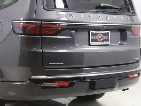 Used 2022 Jeep Wagoneer Series I w/ Premium Group I AWD/4WD image 26