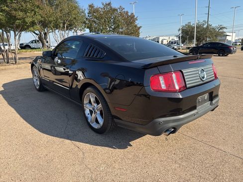 Used 2012 Ford Mustang GT Premium w/ HID Headlamps & Security Pkg image 3