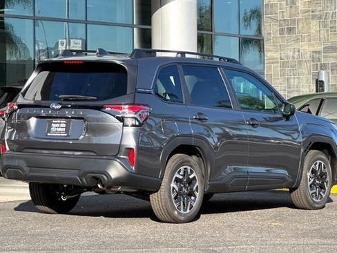 Used 2026 Subaru Forester Premium AWD/4WD image 4