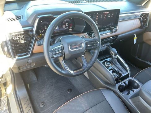 Used 2024 GMC Canyon AT4 image 10