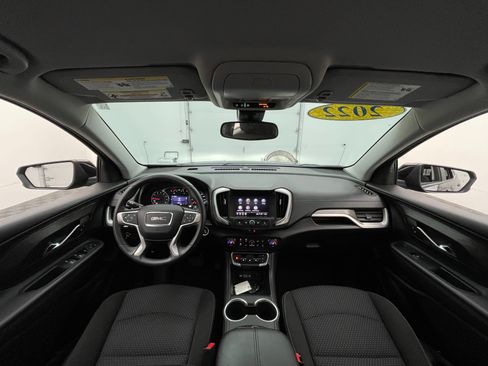 Used 2022 GMC Terrain SLE w/ Driver Convenience Package FWD image 3