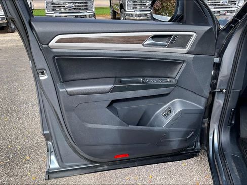 Used 2019 Volkswagen Atlas SE w/ Towing Package image 21