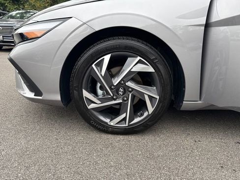 Certified 2025 Hyundai Elantra Sport image 27