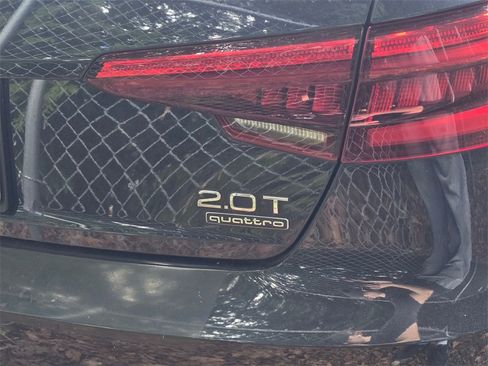 Used 2017 Audi A4 2.0T Premium image 5