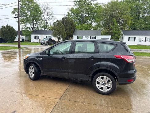 Used 2015 Ford Escape S FWD image 5