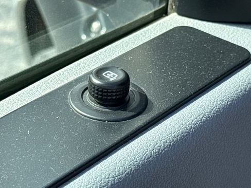 Used 2012 Ford F250 XLT w/ FX4 4X4 Off-Road Pkg image 21