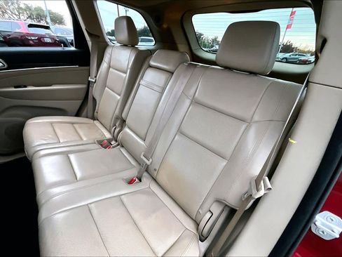 Used 2015 Jeep Grand Cherokee Limited w/ Luxury Group II image 20