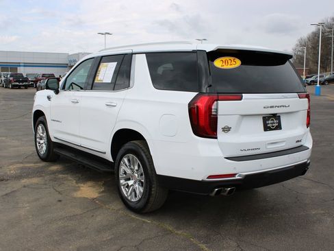 Used 2025 GMC Yukon Denali image 7