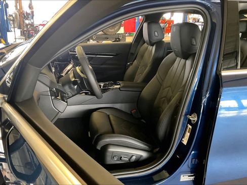New 2026 BMW 530i w/ Premium Package image 9