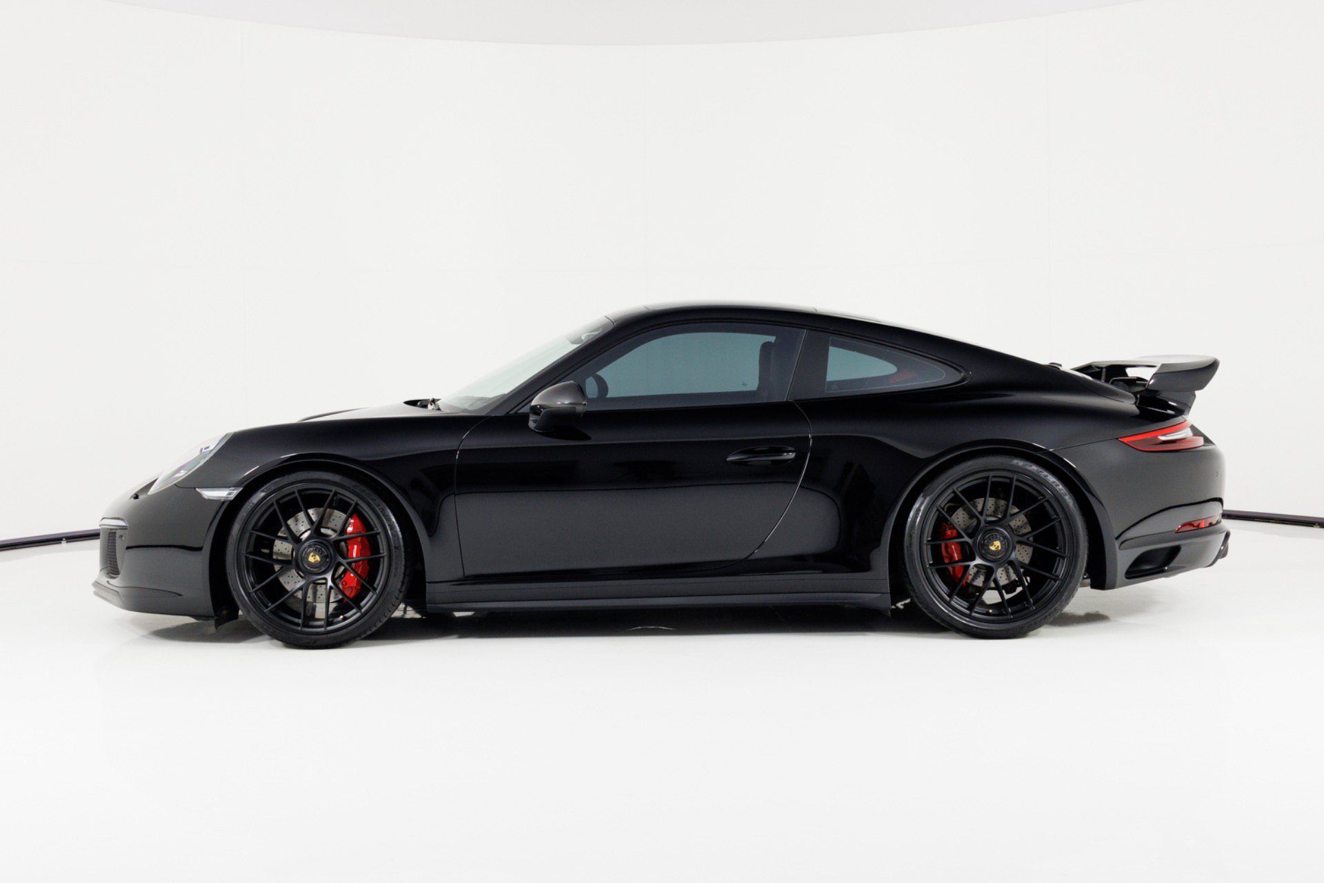 Used 2017 Porsche 911 Carrera GTS RWD image 6