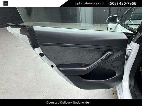 Used 2022 Tesla Model 3 image 25
