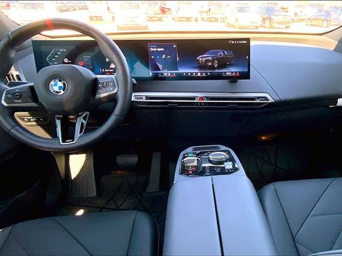Used 2025 BMW iX M60 image 15
