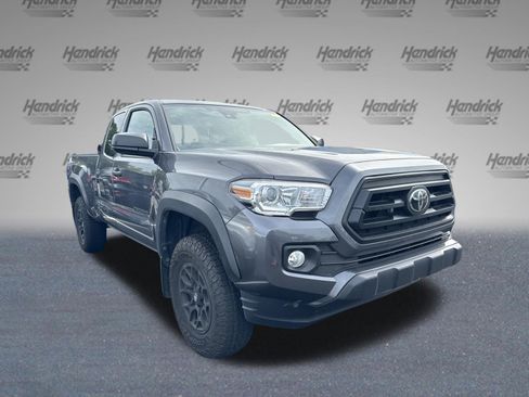 Used 2022 Toyota Tacoma SR w/ SX Package RWD image 2