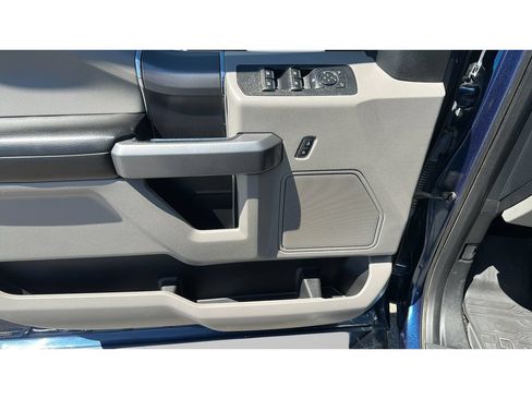 Used 2018 Ford F150 XLT w/ Equipment Group 302A Luxury AWD/4WD image 11
