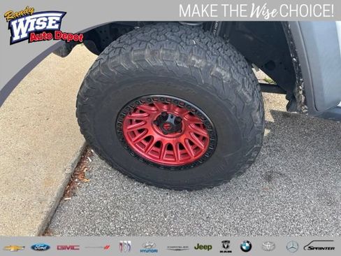 Used 2021 Jeep Wrangler Unlimited Rubicon AWD/4WD image 2