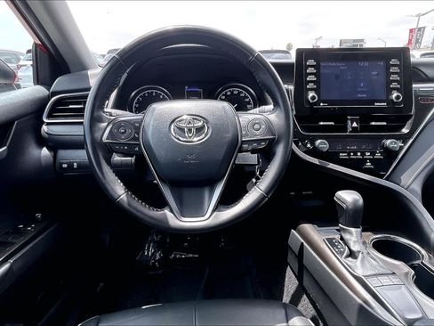 Used 2024 Toyota Camry SE FWD image 5