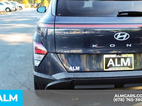 Used 2025 Hyundai Kona SEL image 13