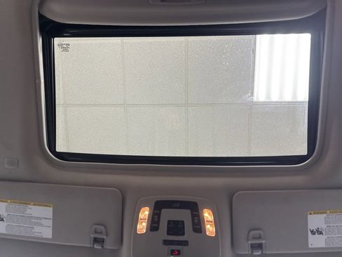 Used 2024 Toyota Sienna XLE image 36