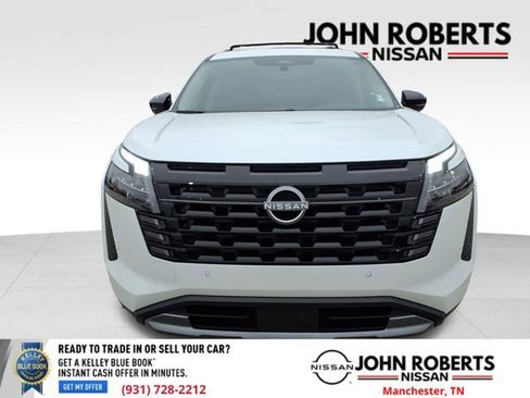 New 2026 Nissan Pathfinder SL w/ SL Premium Package AWD/4WD image 14