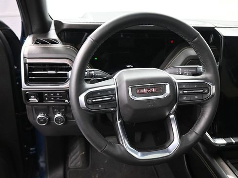 Used 2025 GMC Yukon Elevation w/ Elevation Premium Package image 4