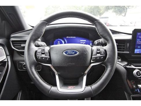 Used 2022 Ford Explorer ST w/ Equipment Group 401A RWD image 15