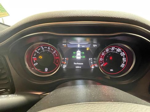 Used 2018 Dodge Challenger R/T RWD image 27