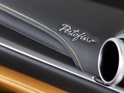 Used 2019 Ferrari Portofino image 39