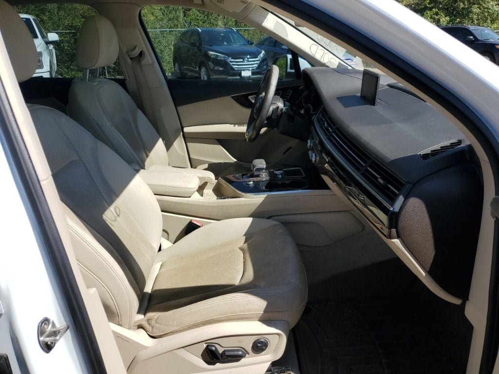 Used 2017 Audi Q7 3.0T Prestige AWD/4WD image 11