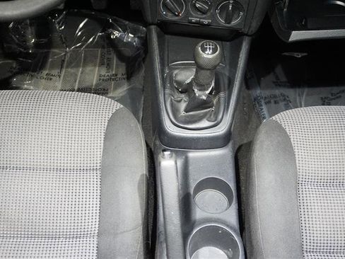 Used 2004 Volkswagen Golf GLS image 15