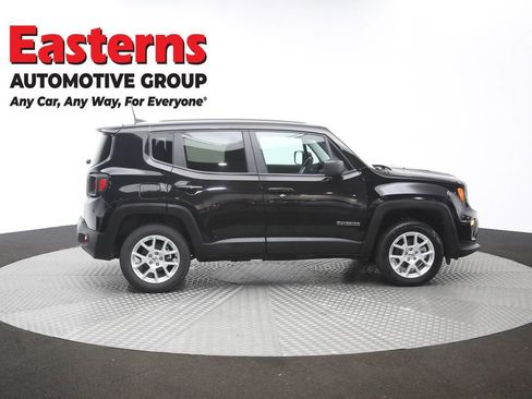 Used 2023 Jeep Renegade Latitude AWD/4WD image 44