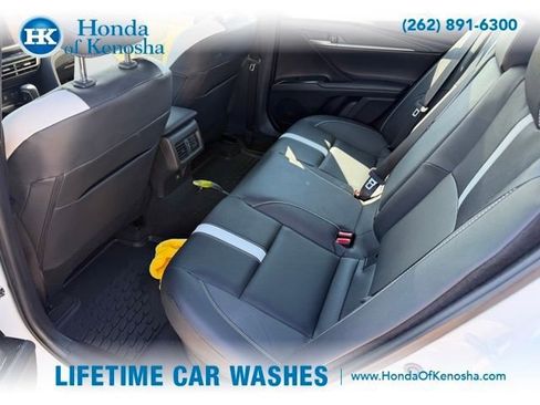 Used 2025 Toyota Camry SE FWD image 7