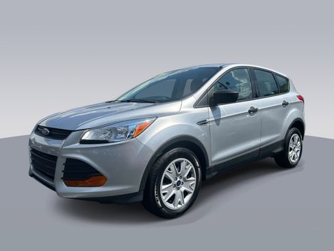 Used 2015 Ford Escape S FWD image 6