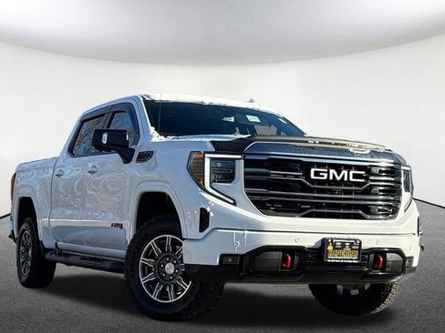 Used 2024 GMC Sierra 1500 AT4 w/ AT4 Preferred Package image 2