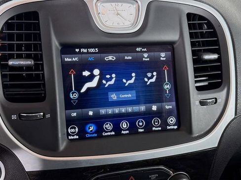 Used 2023 Chrysler 300 Touring L w/ Popular Equipment Group image 33