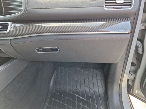 Used 2024 Mercedes-Benz GLS 63 AMG 4MATIC image 33